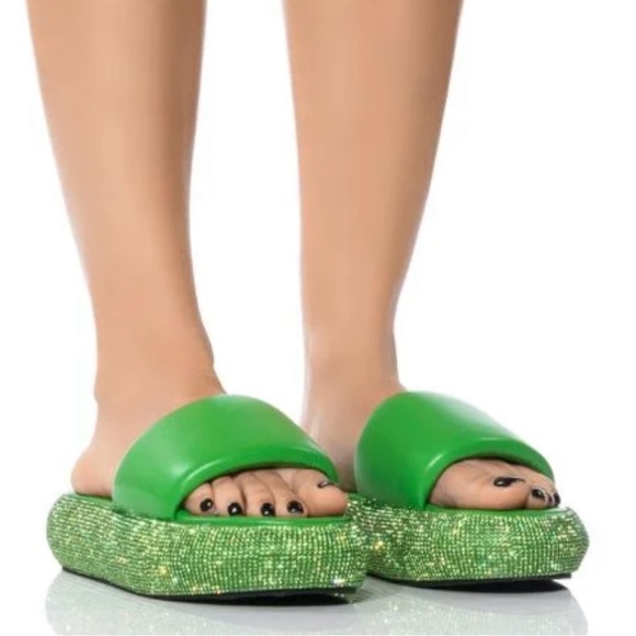 AZALEA WANG SUNNY DAYS RHINESTONE EMBELLISHED SANDAL IN GREEN. Like new. - Picture 4 of 6